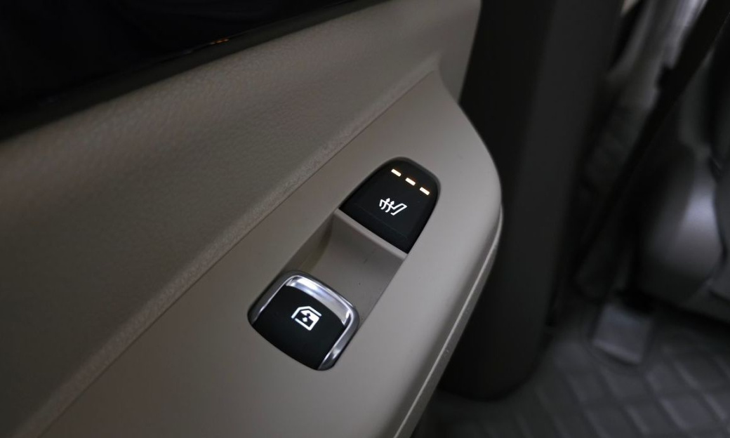 Kia Carnival 9-Seater Gravity, 2025