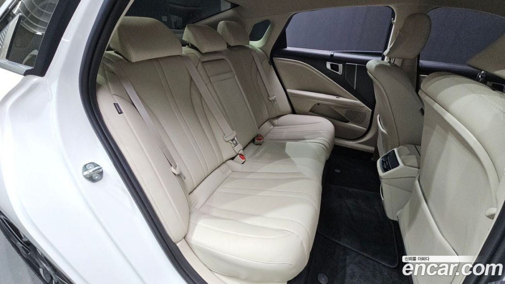 Kia K8 2.5 Gasoline 2WD, 2025