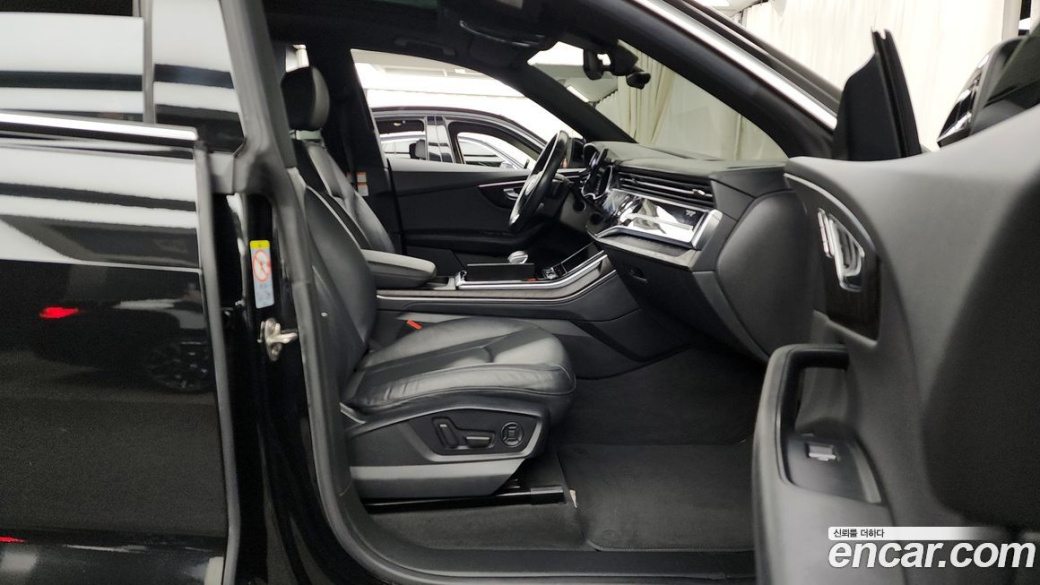Audi Q8 45 TDI Quattro Premium, 2022