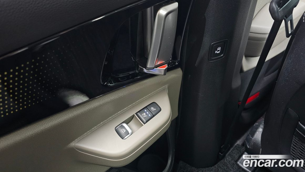 Kia Carnival 7-Seater Gravity, 2024
