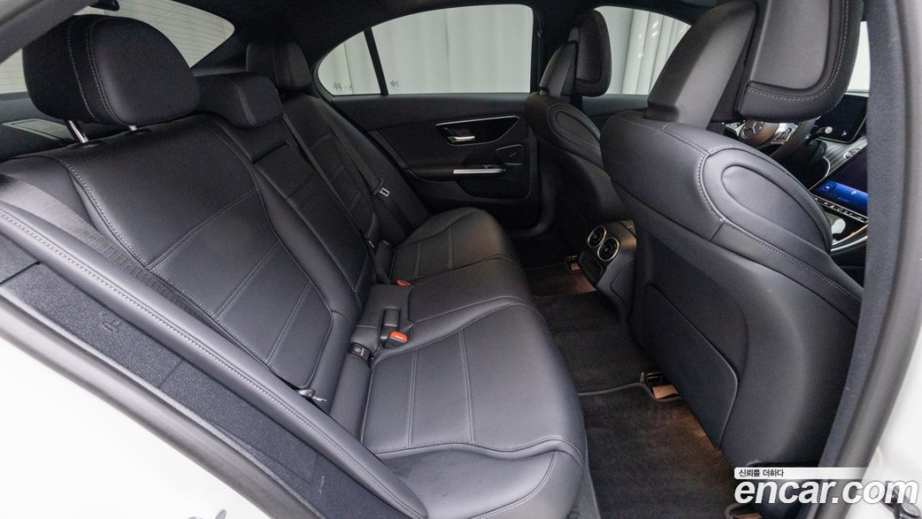 Mercedes-Benz C-Class C300 4MATIC Avantgarde, 2024