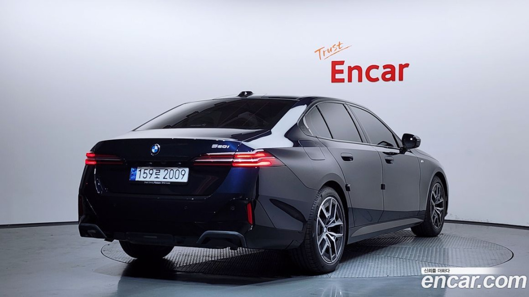 BMW 5-Series 520i M Sport, 2024
