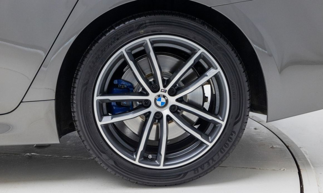 BMW 5-Series 520i M Sport, 2022