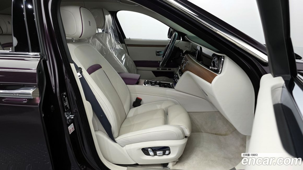 Rolls-Royce Ghost 6.7 V12, 2023
