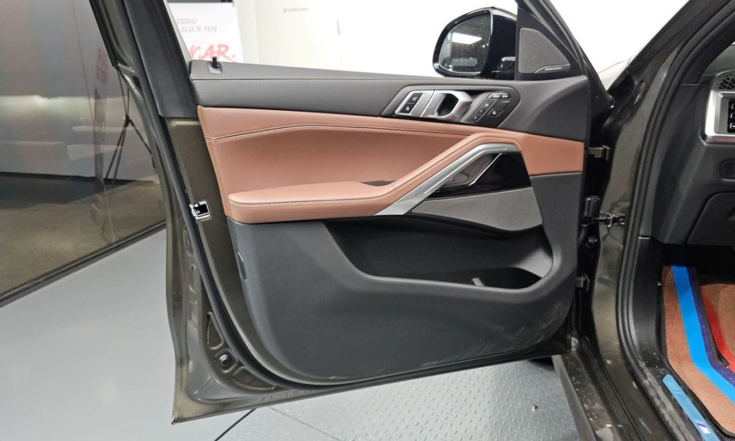 BMW X6 xDrive40i M Sport, 2025