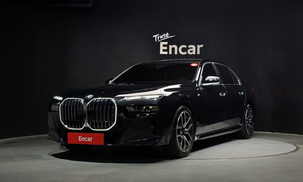 BMW 7-Series 740i xDrive M Sport, 2025