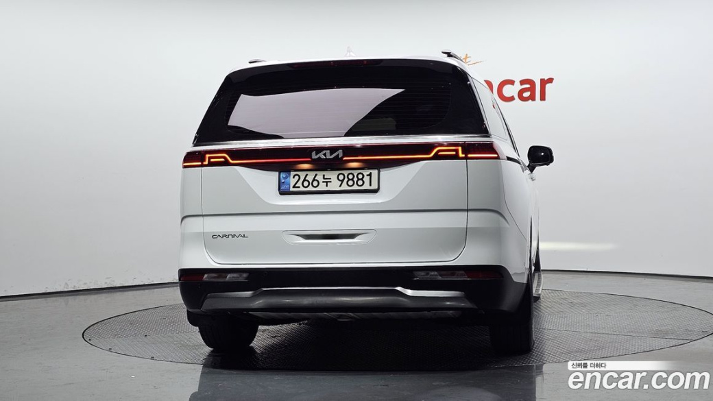 Kia Carnival 7-Seater Signature, 2023