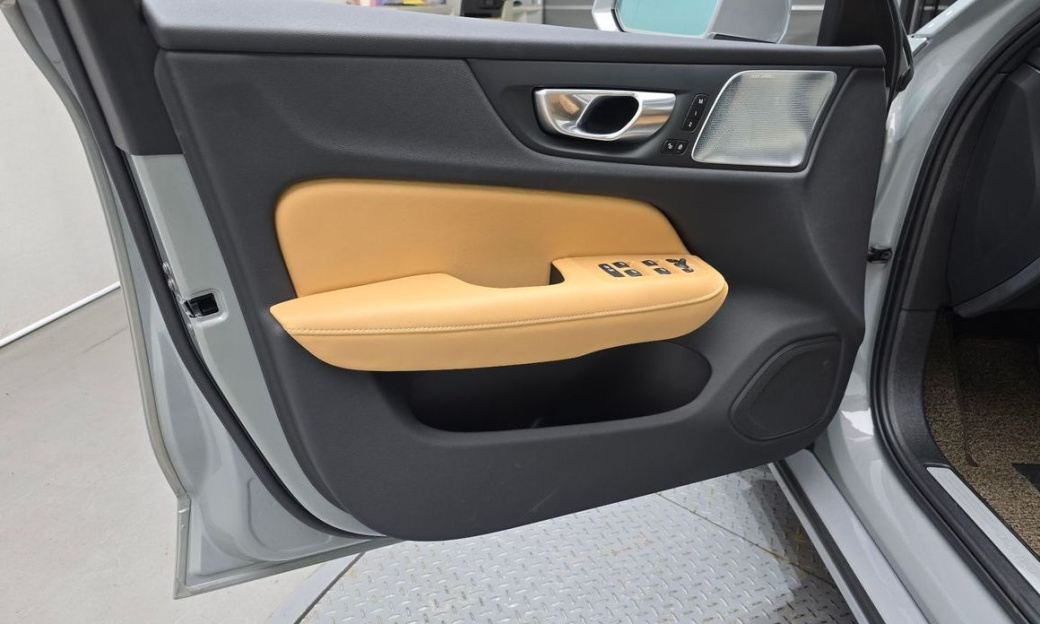 Volvo S60 B5 Ultimate Bright, 2024