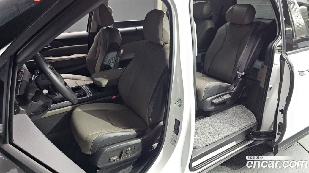 Kia Carnival 7-Seater Noblesse, 2025