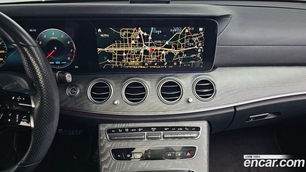 Mercedes-Benz E-Class E350 4MATIC AMG Line, 2022