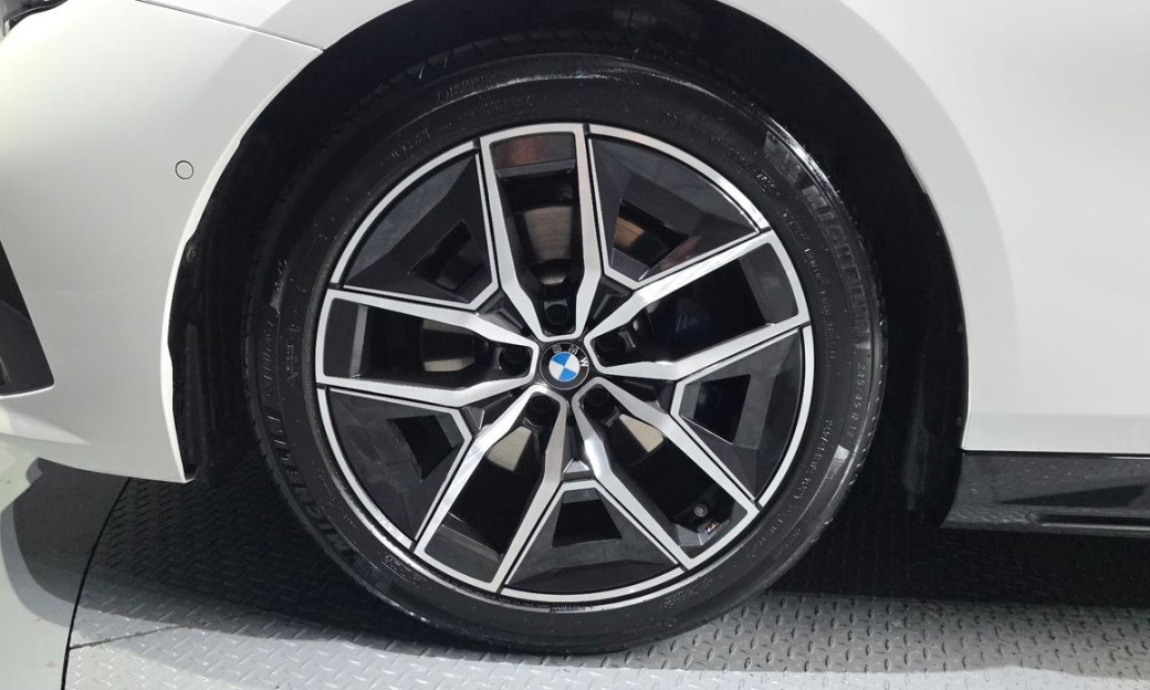 BMW 5-Series 520i M Sport, 2024