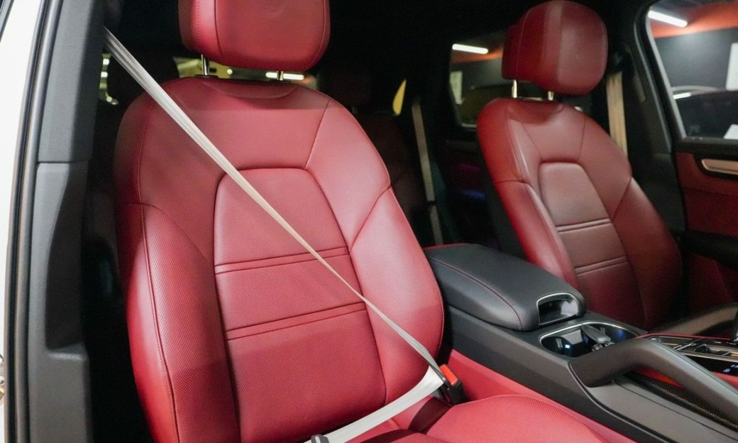 Porsche Cayenne 3.0 PLATINUM EDITION, 2023