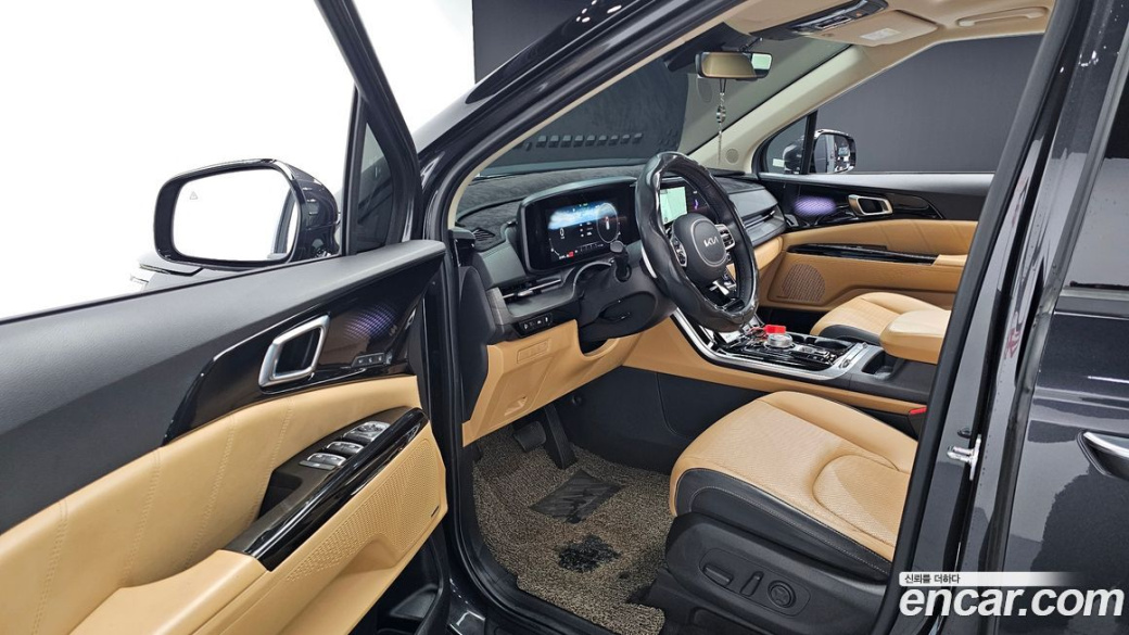 Kia Carnival 9-Seater Signature, 2023