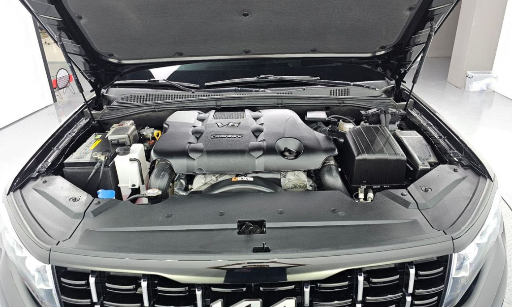 Kia Mohave Diesel 3.0 4WD 6-Seater, 2024