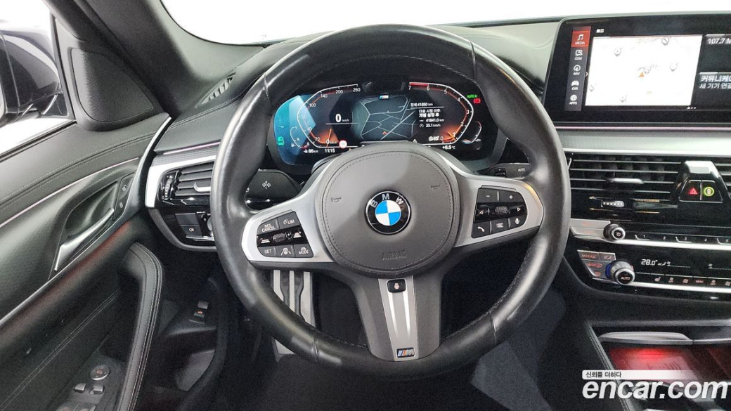 BMW 5-Series 520i M Sport, 2022