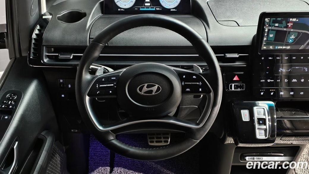 Hyundai Staria 4WD Lounge 9-Seater, 2025