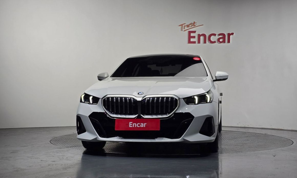 BMW 5-Series 520i M Sport, 2024