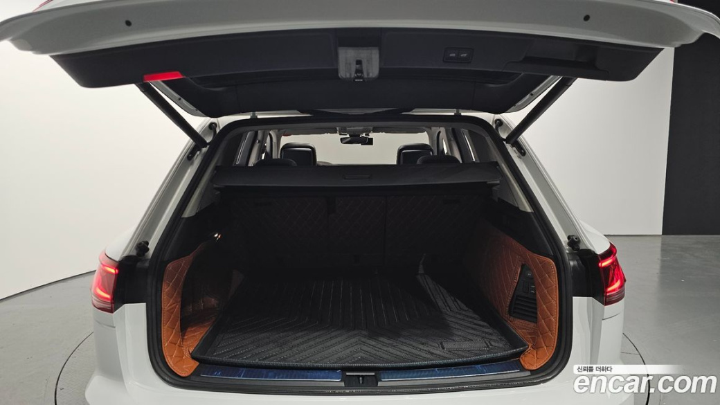 Volkswagen Touareg 3.0 TDI Prestige, 2024