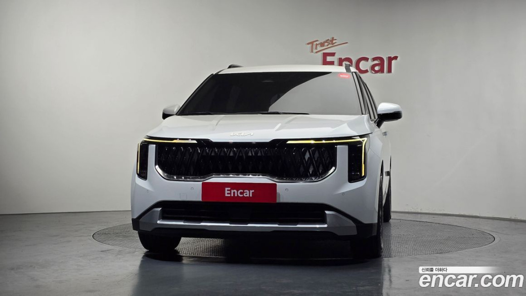 Kia Carnival 9-Seater Prestige, 2024