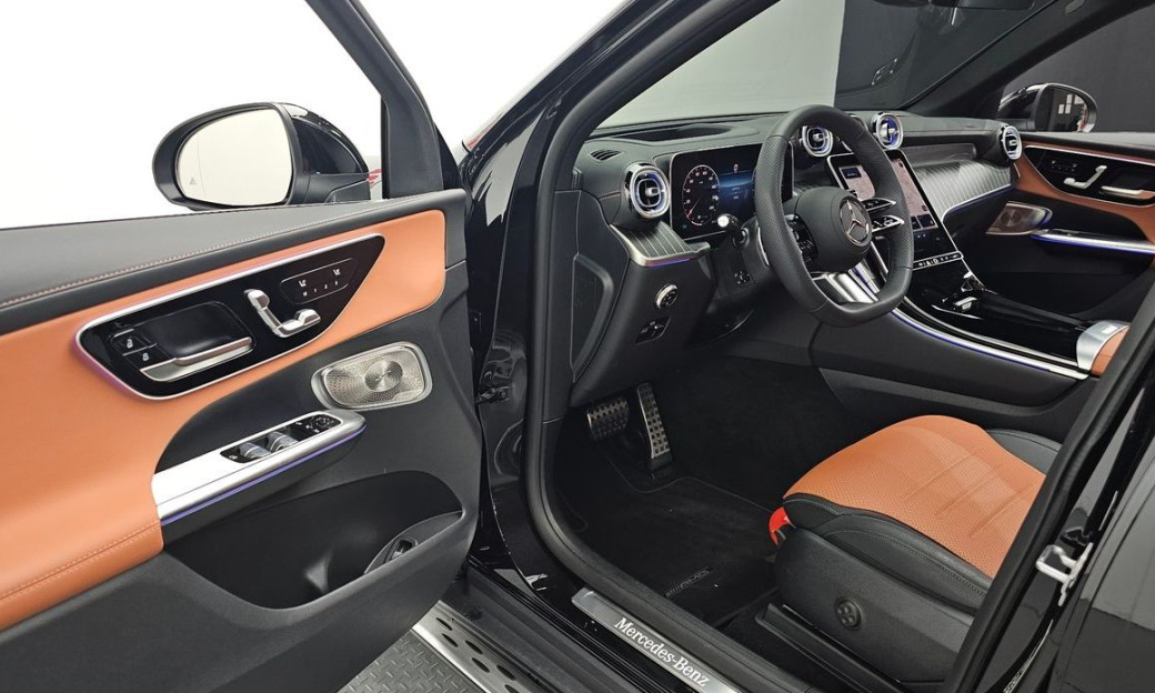 Mercedes-Benz GLC-Class GLC300 4MATIC AMG Line, 2025