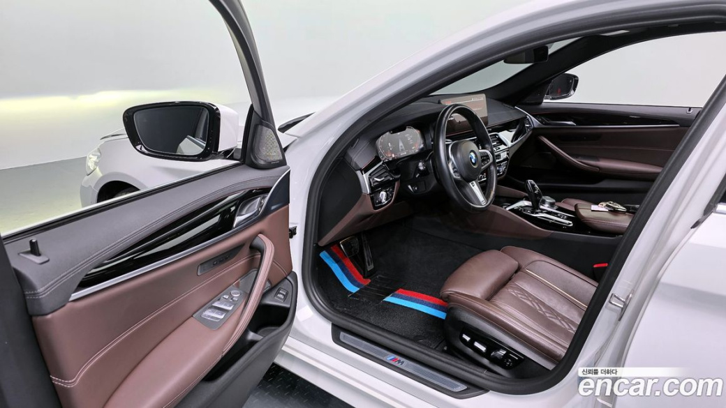 BMW 5-Series 530i M Sport Package, 2023