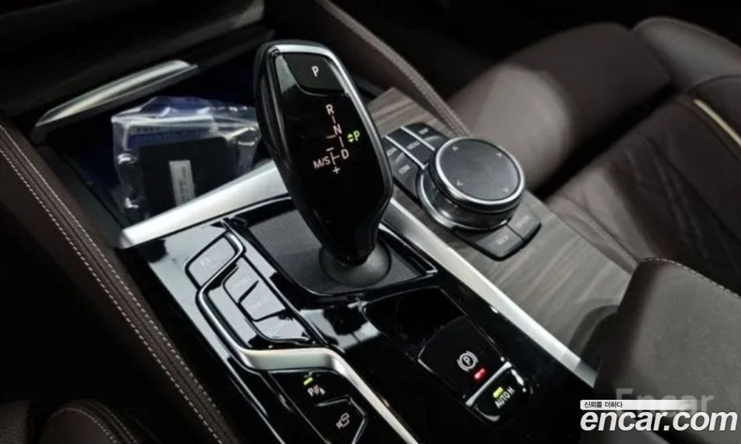 BMW 5-Series 530i xDrive Luxury, 2023