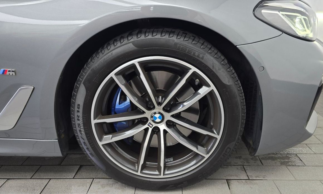 BMW 5-Series 520i M Sport, 2023