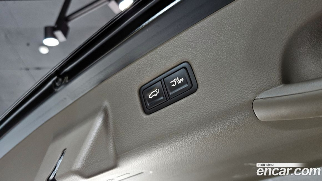 Kia Carnival 9-Seater Hi-Limousine, 2022
