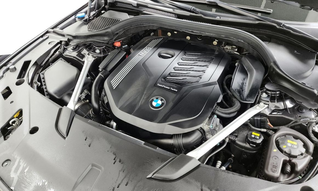 BMW Gran Turismo 640i xDrive M Sport, 2022