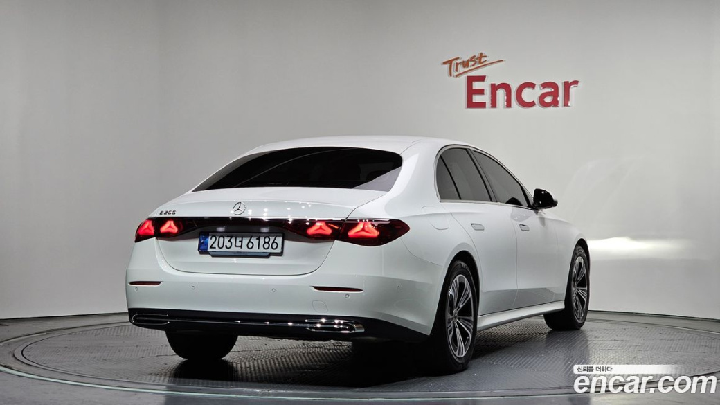 Mercedes-Benz E-Class E200 Avantgarde Limited, 2025