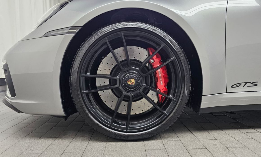 Porsche 911 Carrera 4 GTS Cabriolet, 2023