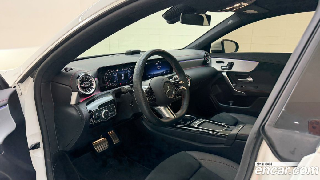 Mercedes-Benz CLA-Class CLA250 4MATIC, 2025