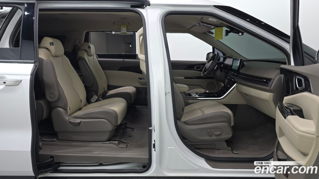 Kia Carnival 9-Seater Noblesse, 2023