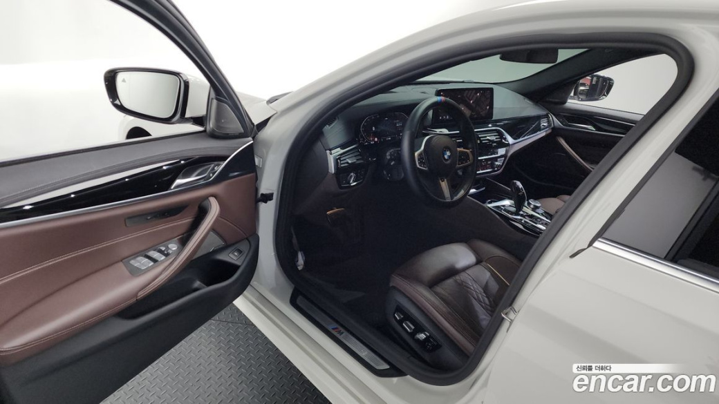 BMW 5-Series 530i M Sport Package, 2022