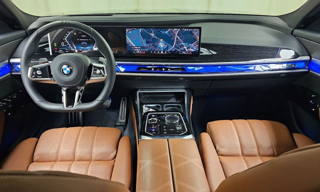 BMW 7-Series 740i xDrive M Sport, 2025