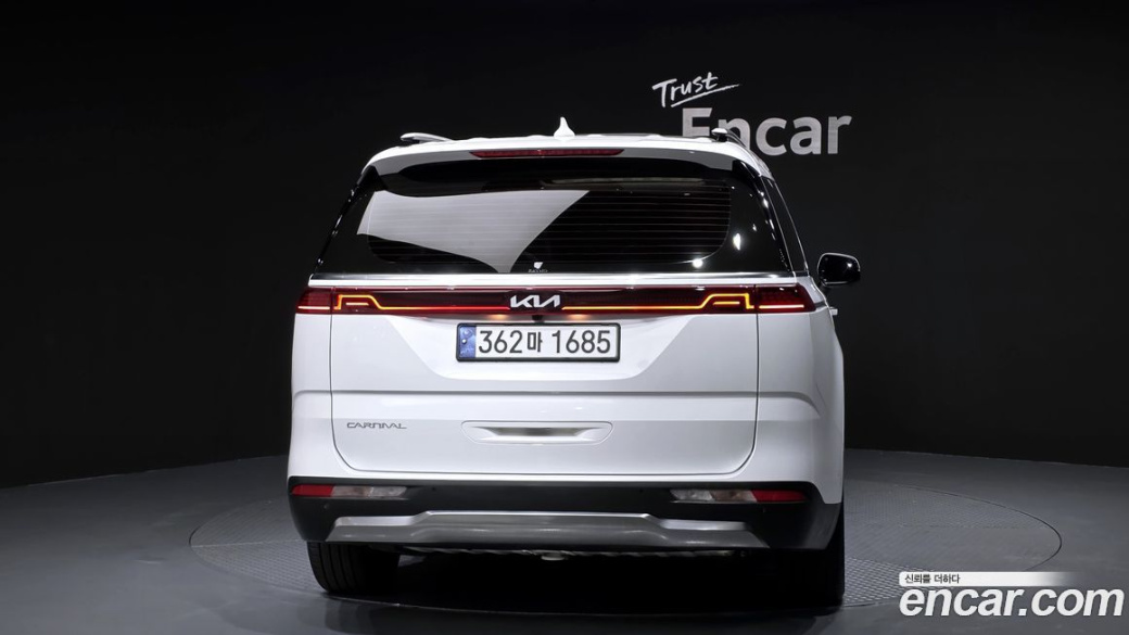 Kia Carnival 7-Seater Signature, 2023
