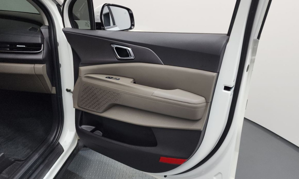 Kia Carnival 9-Seater Noblesse, 2024
