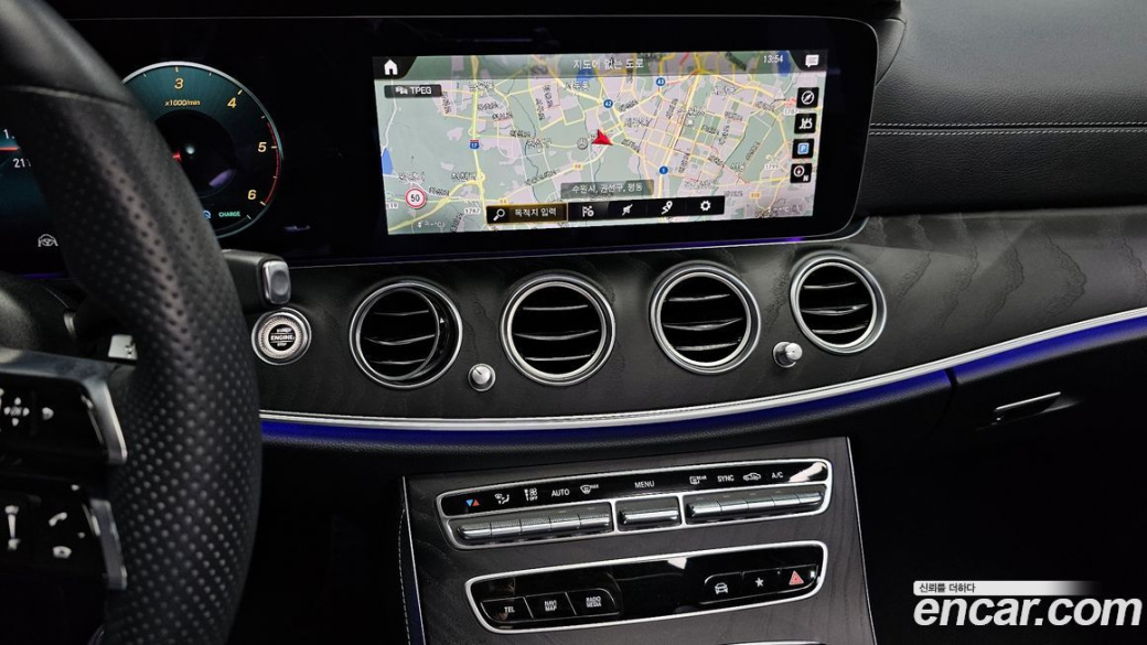 Mercedes-Benz E-Class E220d 4MATIC AMG Line, 2022