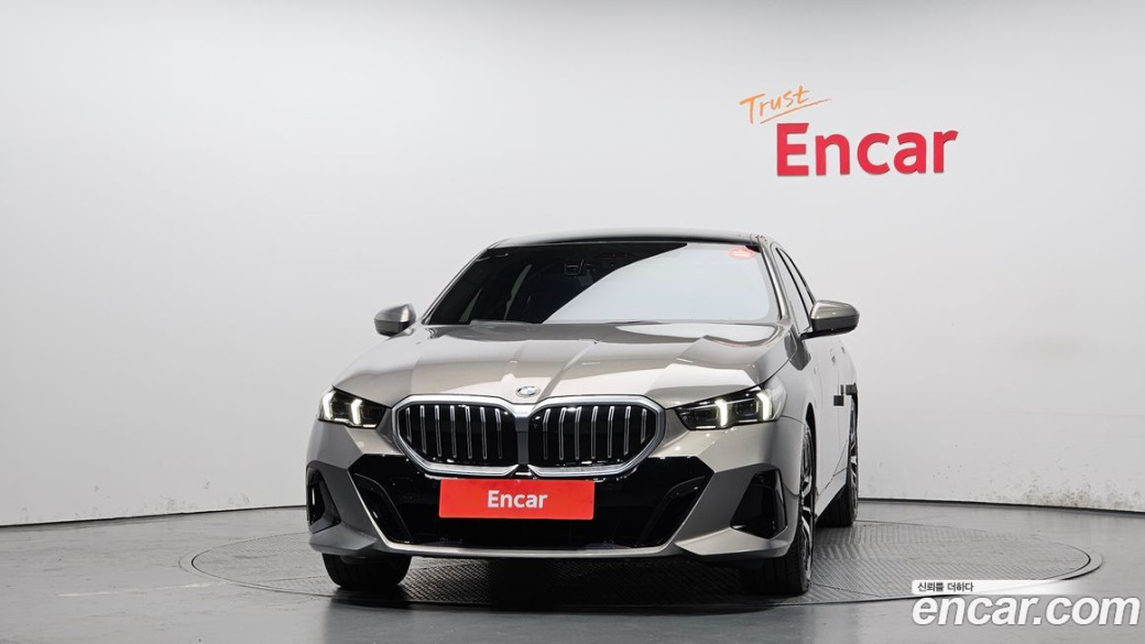 BMW 5-Series 530i xDrive M Sport, 2025