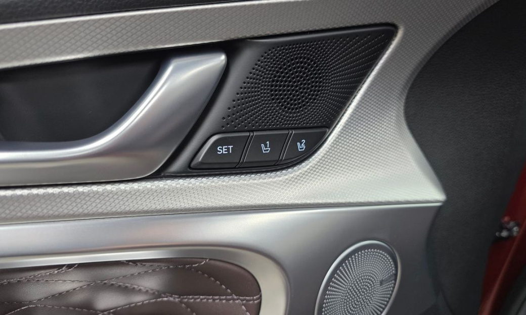 Genesis G70 Gasoline 2.5T 4WD, 2025