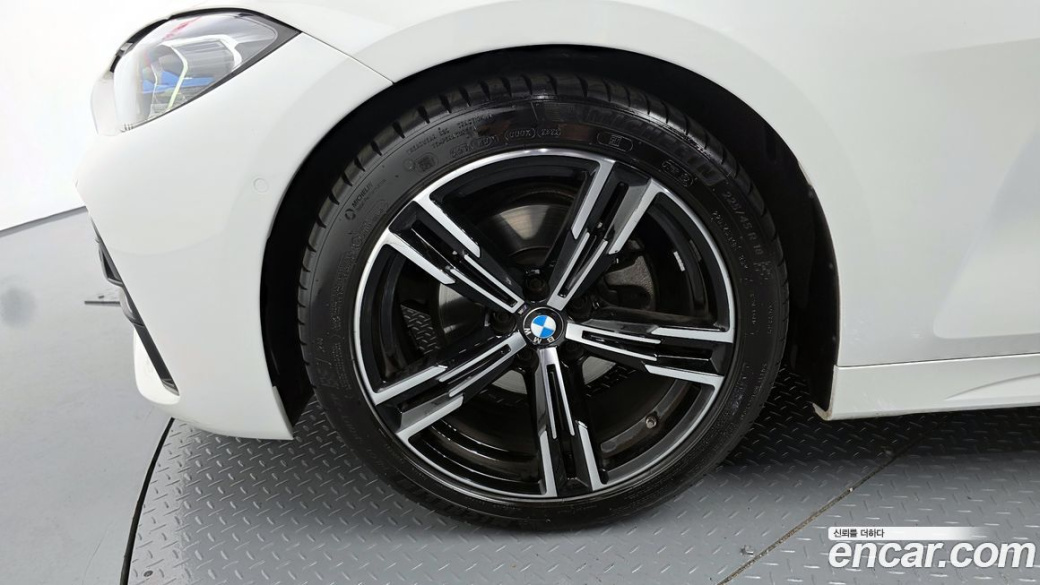 BMW 4-Series 420i M Sport Convertible, 2023