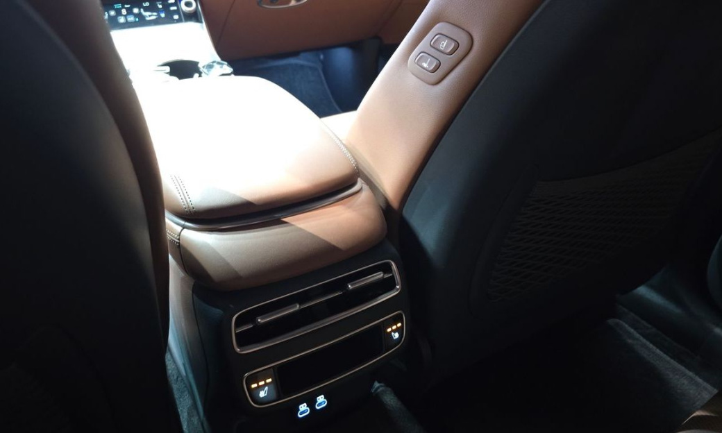 Genesis GV70 2.5T Gasoline AWD, 2025