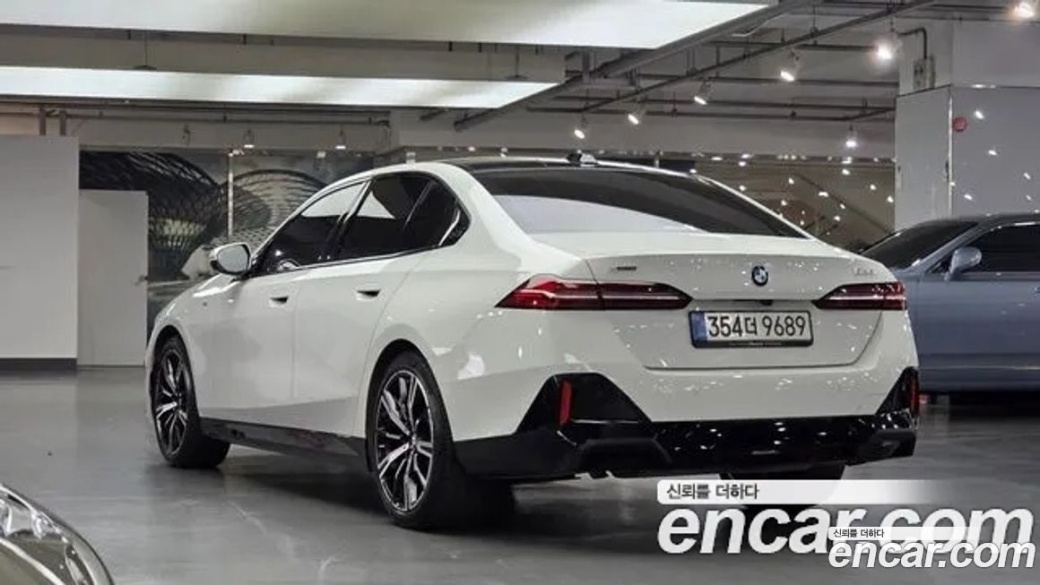BMW 5-Series 530i xDrive M Sport, 2025