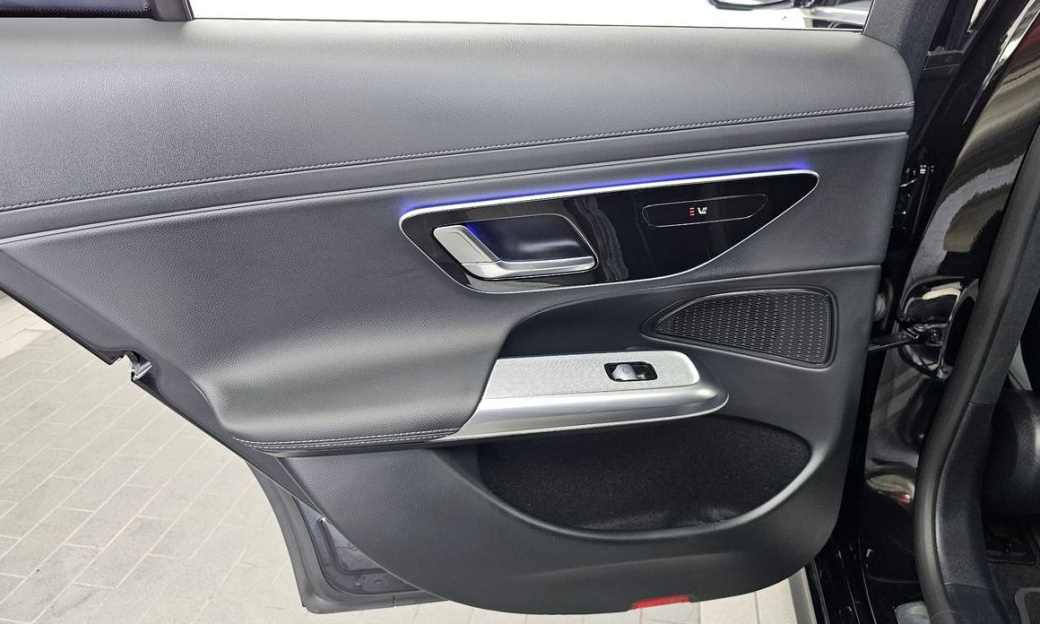 Mercedes-Benz E-Class E200 Avantgarde, 2025