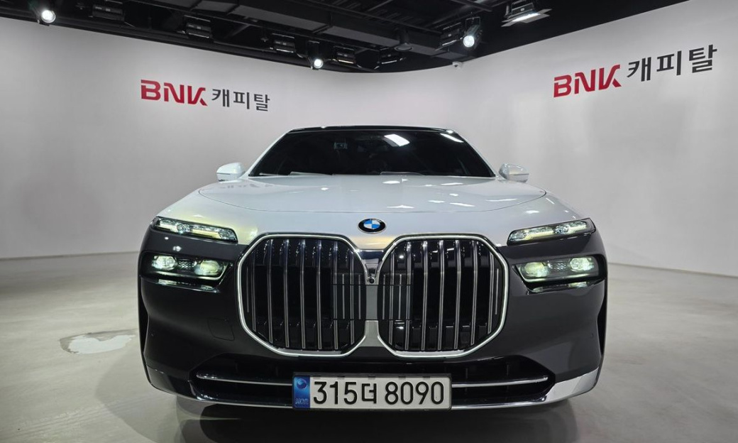 BMW 7-Series 740i sDrive Design Pure Excellence, 2023
