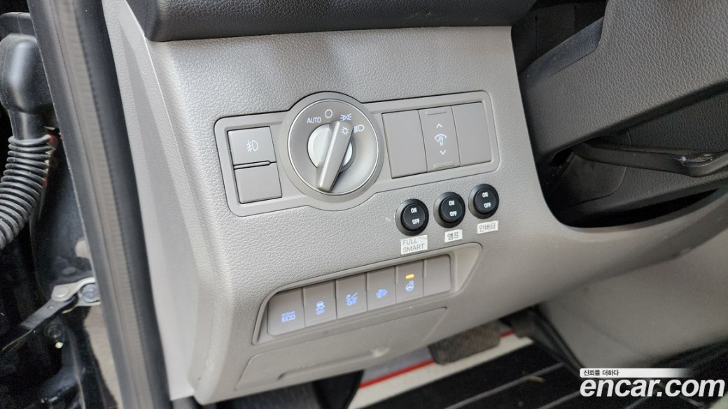 Hyundai Solati 15-seater, 2023