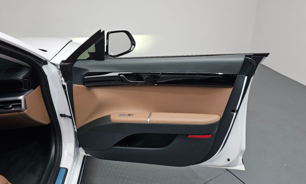 Hyundai Grandeur 2,5 Gasoline 2WD, 2025