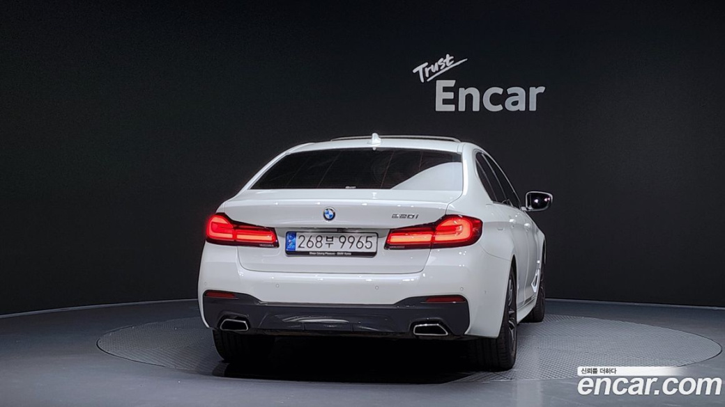 BMW 5-Series 520i M Sport, 2022