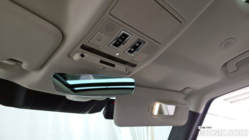 Land Rover Defender 110 D250 SE, 2022