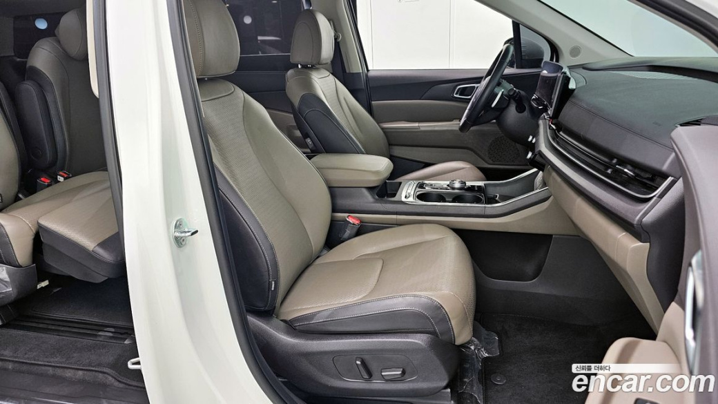 Kia Carnival 7-Seater Noblesse, 2024